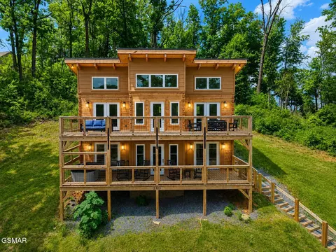 Undisclosed, Sevierville, TN