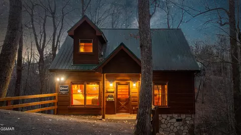 2457 N School House Gap Rd, Sevierville, TN 37876