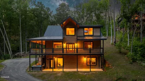 2176 Spurling Rd, Sevierville, TN 37862
