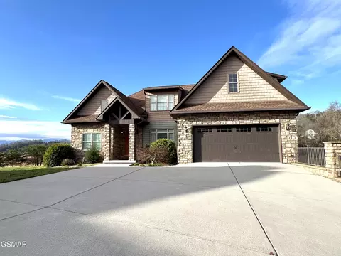 614 Watercrest Ln, Dandridge, TN 37725