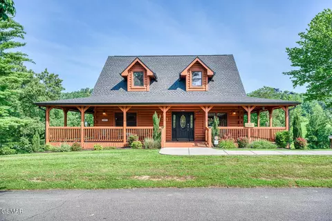 2028 Piney Overlook Ln, Sevierville, TN 37862