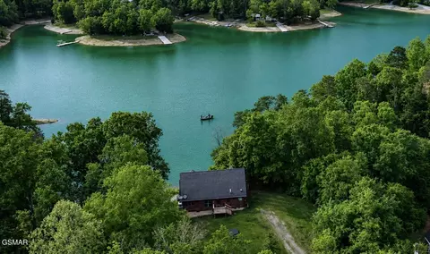 2145 Stillhouse Rd, Dandridge, TN 37725