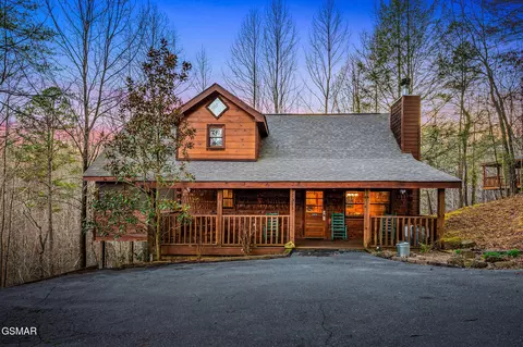 2306 Avon Cir, Sevierville, TN 37876