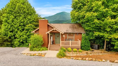 3505 Jakes Ridge Way, Sevierville, TN 37862