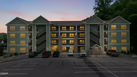 329 Ownby St, Gatlinburg, TN 37738