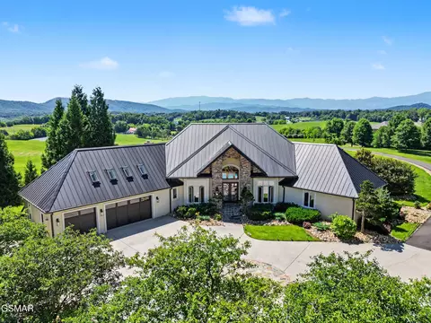 2640 E Walnut Grove Rd, Sevierville, TN 37876