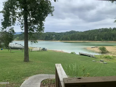 1239 Fishermans Way, Sevierville, TN 37876