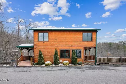 889 Great Smoky Way, Gatlinburg, TN 37738