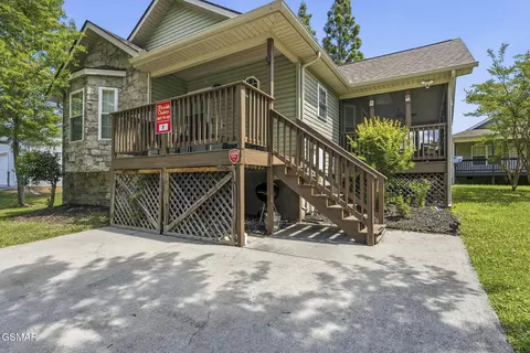650 Lloyd Huskey Rd, Pigeon Forge, TN 37863