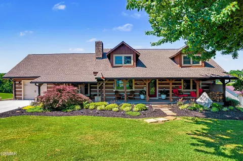 1116 Lake Ridge Dr, Dandridge, TN 37725