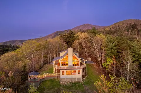 3670 Marian Lake Way, Sevierville, TN 37862