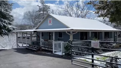 735 Pollard Rd, Kodak, TN 37764