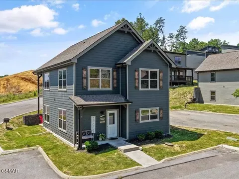 1654 Veterans Blvd, Sevierville, TN 37862