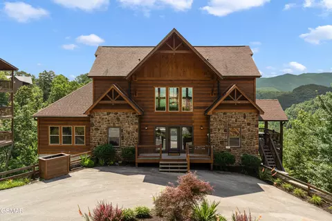 1131 Parkview Vista Way, Pigeon Forge, TN 37863