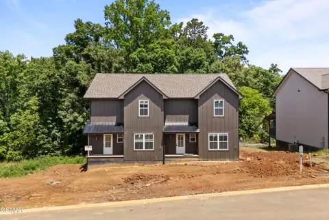 911 Lacy Ct, Sevierville, TN 37862