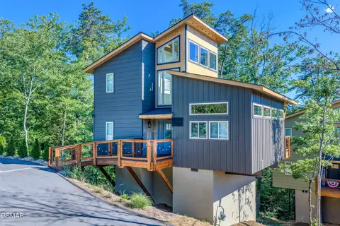 Exterior - 2385 Forge Hideaway Loop, Pigeon Forge, TN 37863 photo 5 of 6
