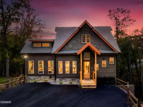 2438 Coopers Hawk Way, Sevierville, TN 37862