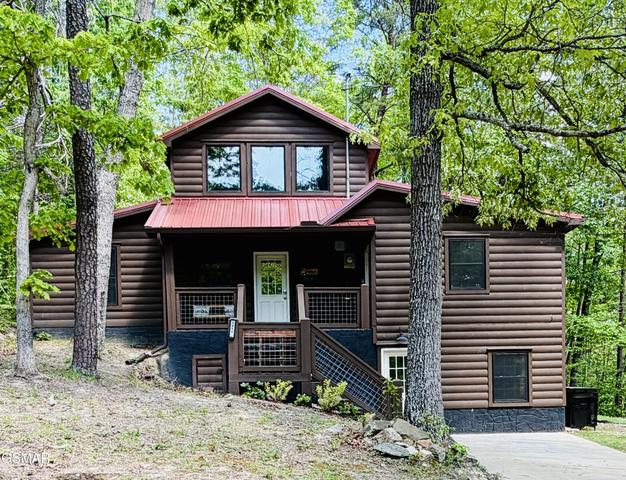 2211 Lake View Ln, Sevierville, TN 37876