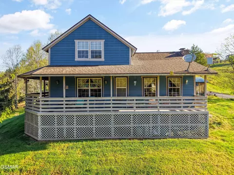 2501 Valley View Rd, Dandridge, TN 37725