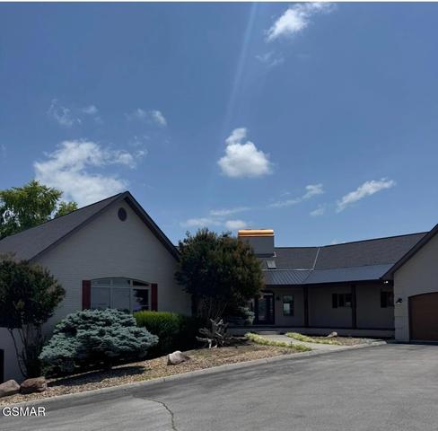 2945 Riley Dr, Kodak, TN 37764