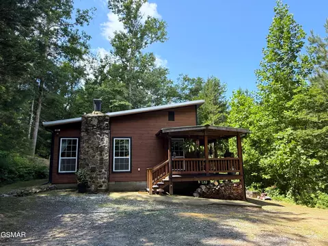 438 Country Square Rd, Newport, TN 37821