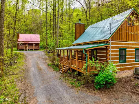16471649 Bear Valley Rd, Sevierville, TN 37876