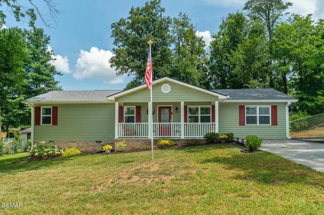 2360 Pinewood Dr, Maryville, TN 37803