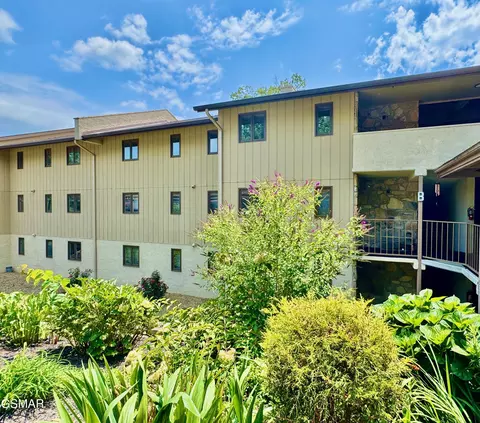224 Woodland Rd, Gatlinburg, TN 37738