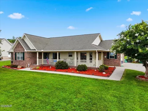 435 Independence Dr, Jefferson City, TN 37760