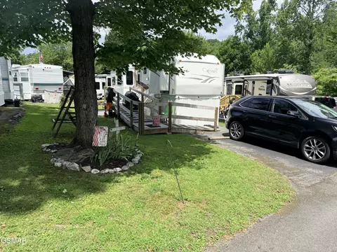 4229 E Pkwy #071, Gatlinburg, TN 37738