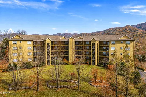 338 Pinnacle View Way, Gatlinburg, TN 37738