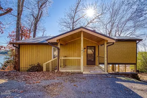 1421 Highway 139, Dandridge, TN 37725
