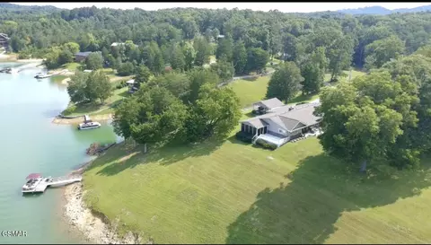 1230 Owens Ln, Dandridge, TN 37725