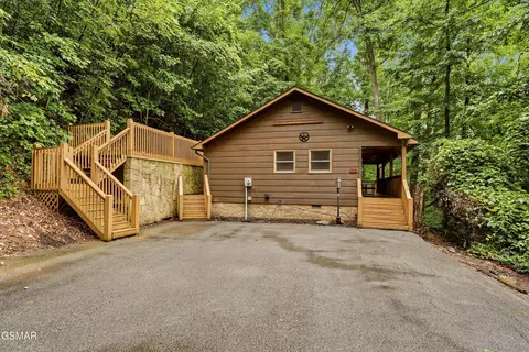3770 Ravens Den Way, Sevierville, TN 37862