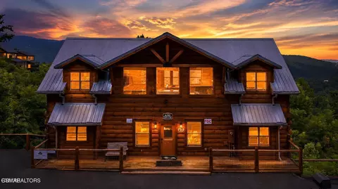 244 Stone Fence Ln, Gatlinburg, TN 37738