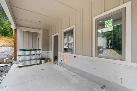 812 Powdermill Rd, Gatlinburg, TN 37738