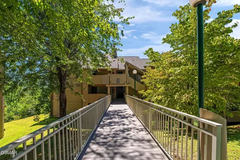 3710 Weber Rd, Gatlinburg, TN 37738
