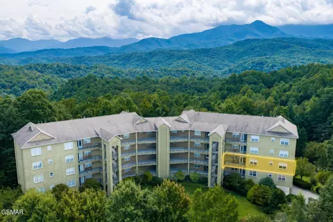 338 Pinnacle View Way, Gatlinburg, TN 37738