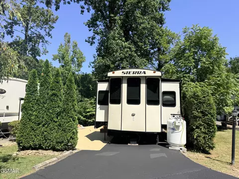 4229 E Pkwy #266, Gatlinburg, TN 37738