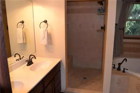 1426 Louis Rd, Fall Creek, WI 54742 photo 14