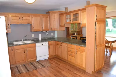 1426 Louis Rd, Fall Creek, WI 54742 photo 7