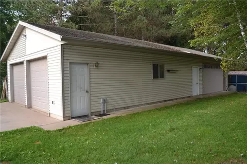 1426 Louis Rd, Fall Creek, WI 54742 photo 2
