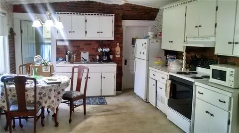 139 E 5th Ave, Stanley, WI 54768 photo 8