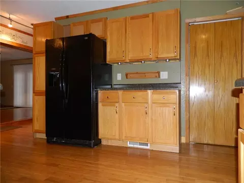208 S Riverside Dr, Cornell, WI 54732 photo 5