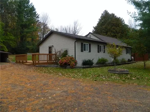 208 S Riverside Dr, Cornell, WI 54732 photo 2