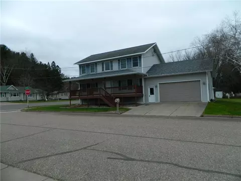 906 9th Ave, Bloomer, WI 54724 photo 1