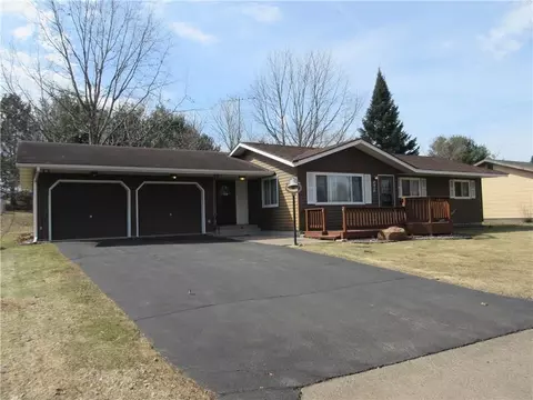 2516 Freeway Dr, Bloomer, WI 54724 photo 1