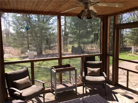 e4335 Pinewood Circle, Eleva, WI 54738 photo 6