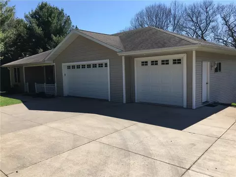e4335 Pinewood Circle, Eleva, WI 54738 photo 1