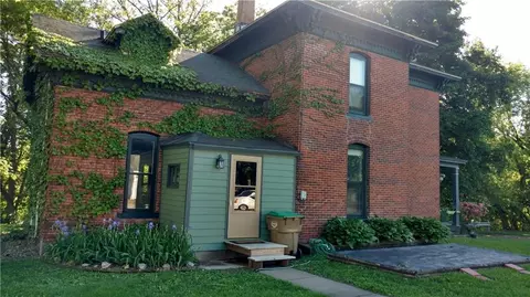 205 E Willow St, Chippewa Falls, WI 54729 photo 5